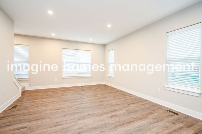 2523 Dix Street – photo 3