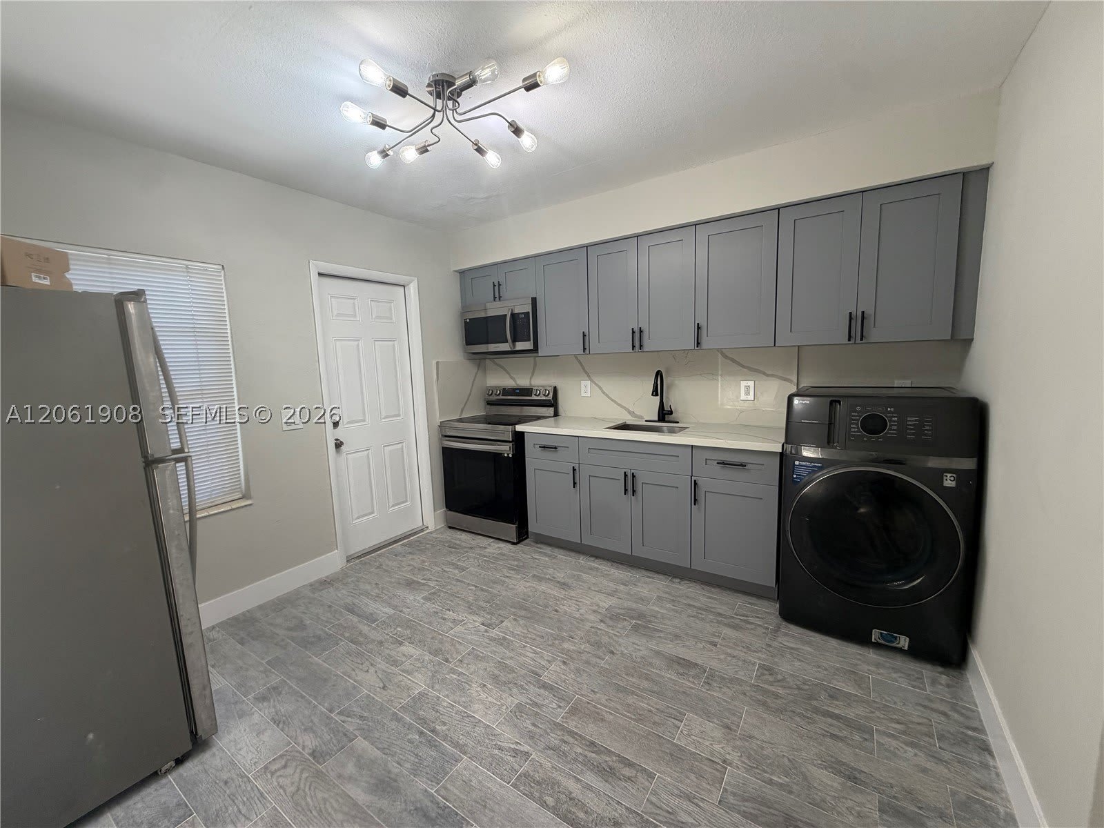 1140 NE 1st Ave – photo 3