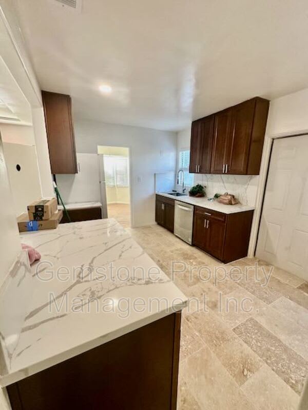 5017 College Ave – photo 5