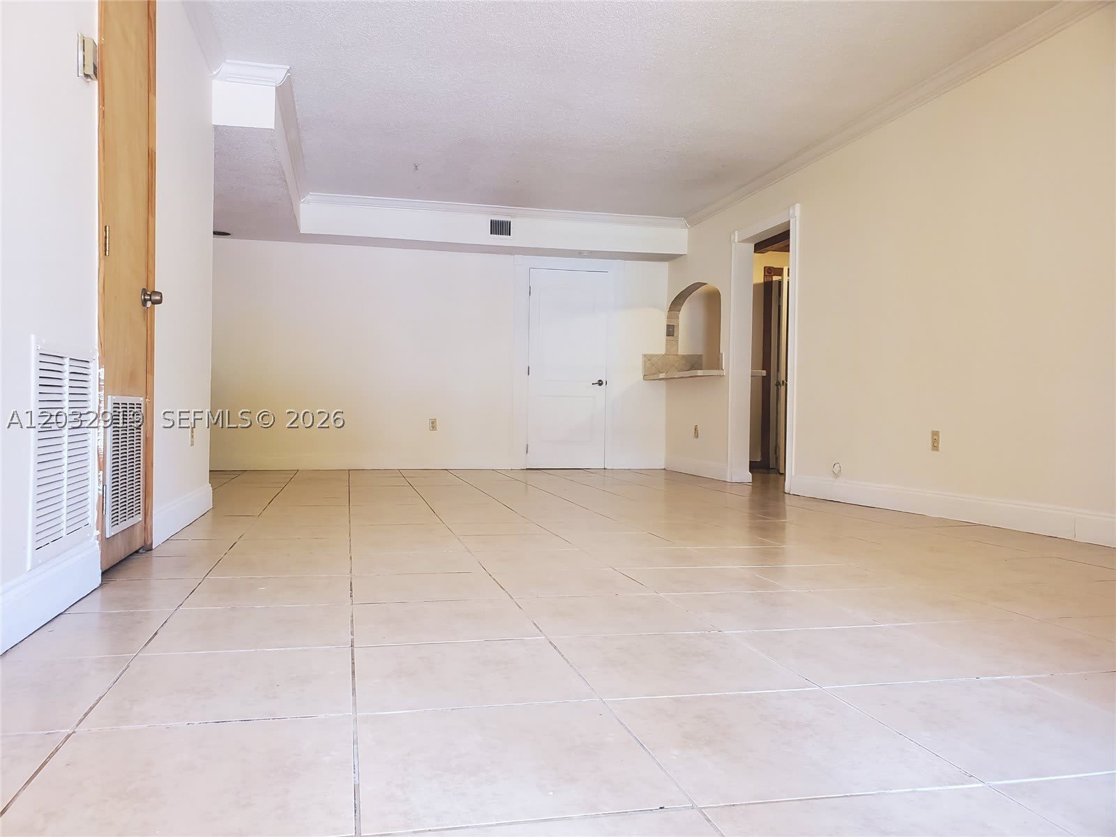 250 NW 107th Ave – photo 2
