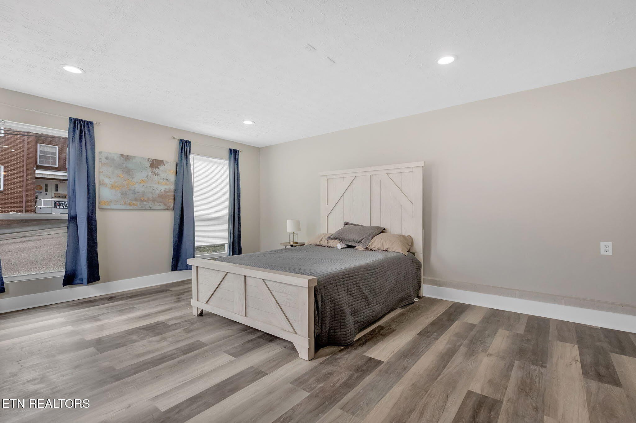 107 N C St – photo 2