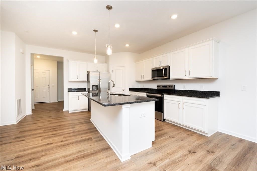 98 Brewster Drive – photo 5