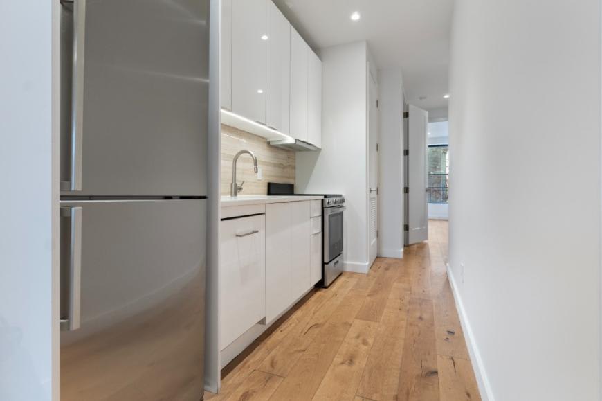 205 Tenth Avenue – photo 2