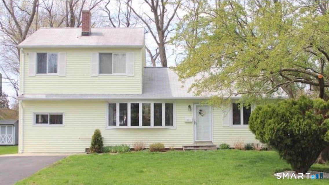 61 Kenilworth Drive W – photo 1