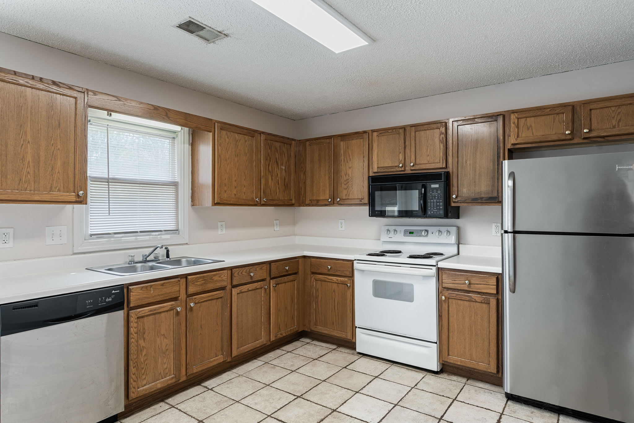 5049 Falling Creek Lane – photo 4