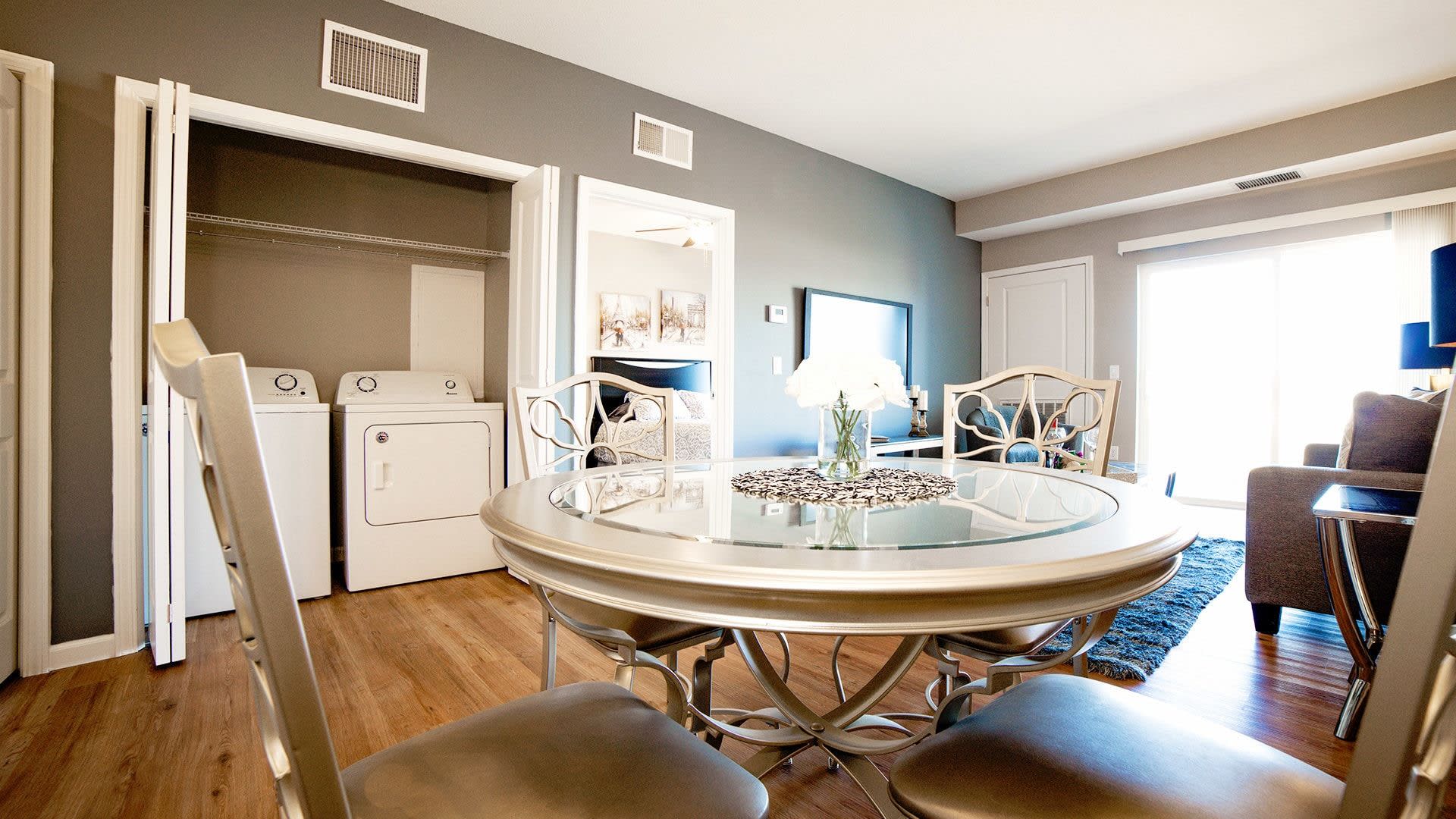 Gateway Green Apartments – photo 4