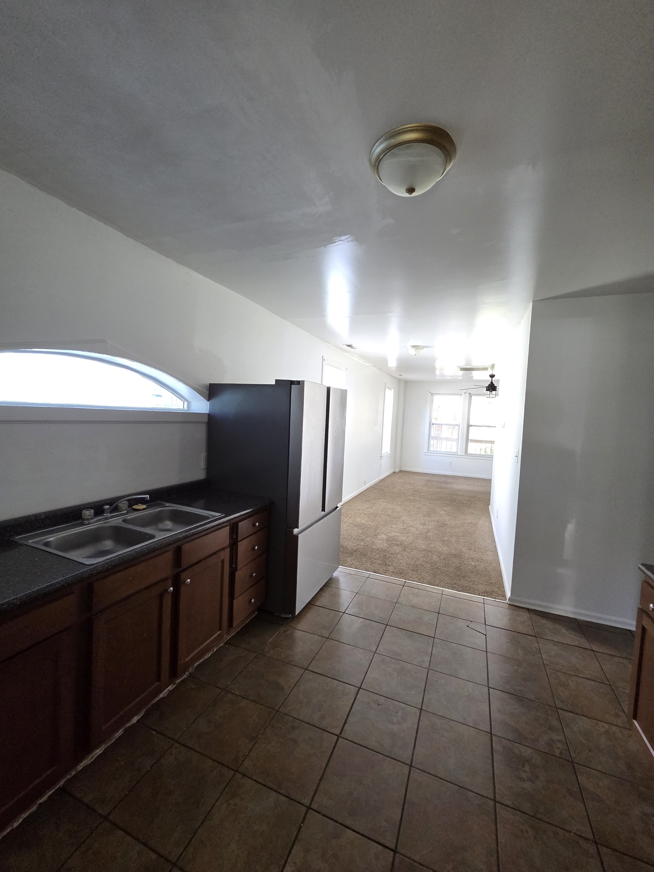 410 South College Drive – photo 2