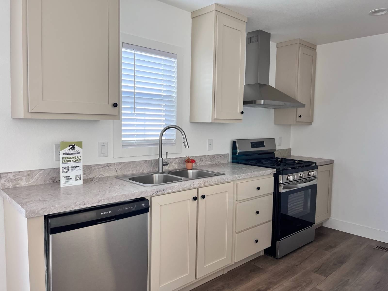 1431 N French St – photo 2