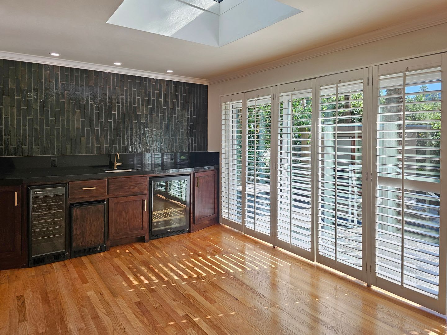 Over 2000 Square Foot Pool Home South of the Blvd. in Woodland Hills – photo 4