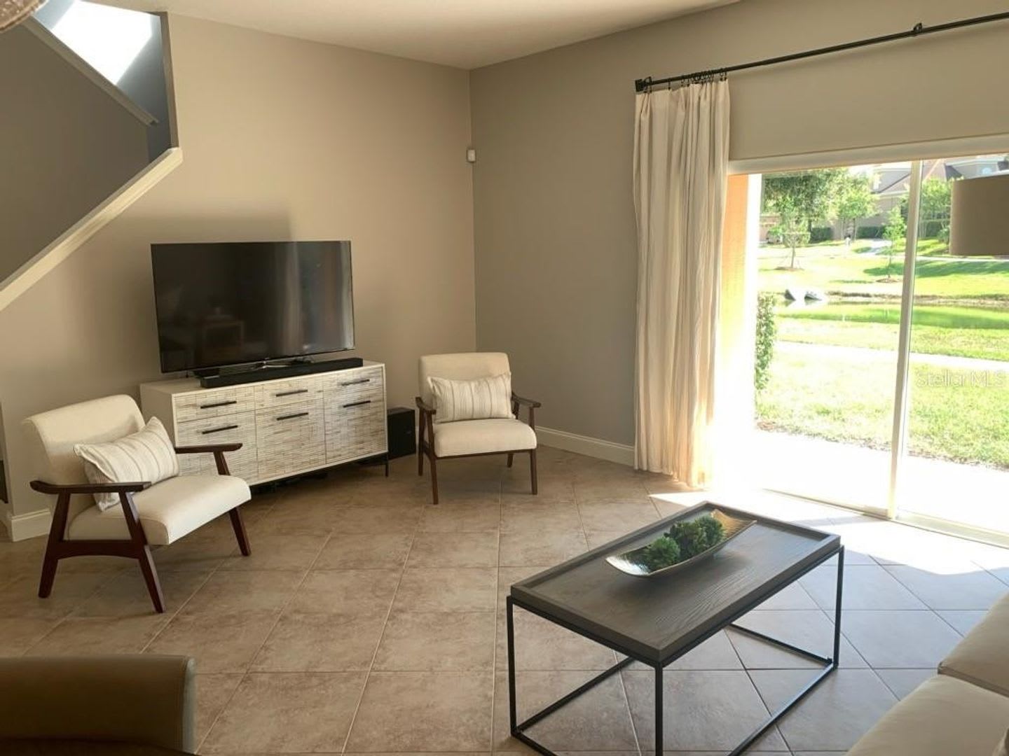 SUPER LOCATION FOR THIS 2 story 3 bdrm TOWNHOUSE!! – photo 2