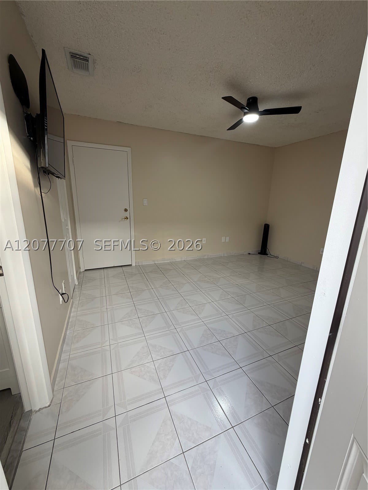 2658 W 74th Ter – photo 4