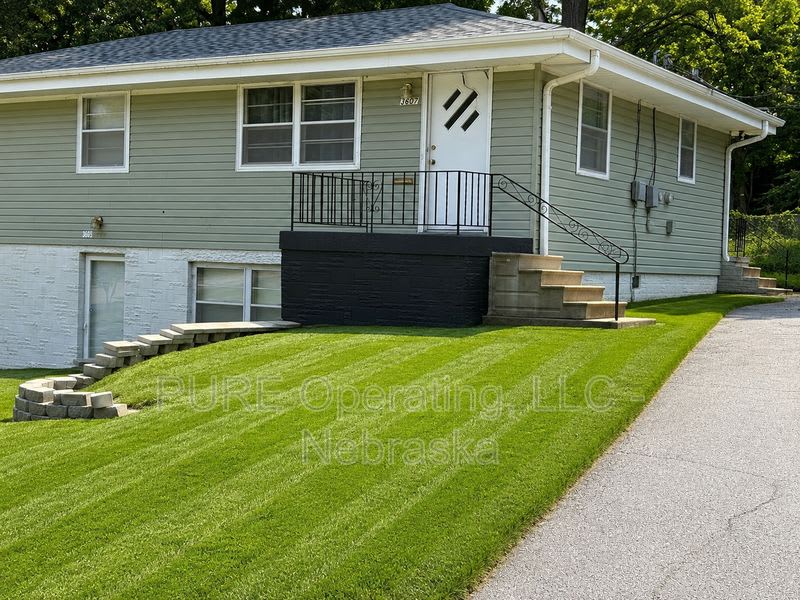 3607 Ernst St – photo 1