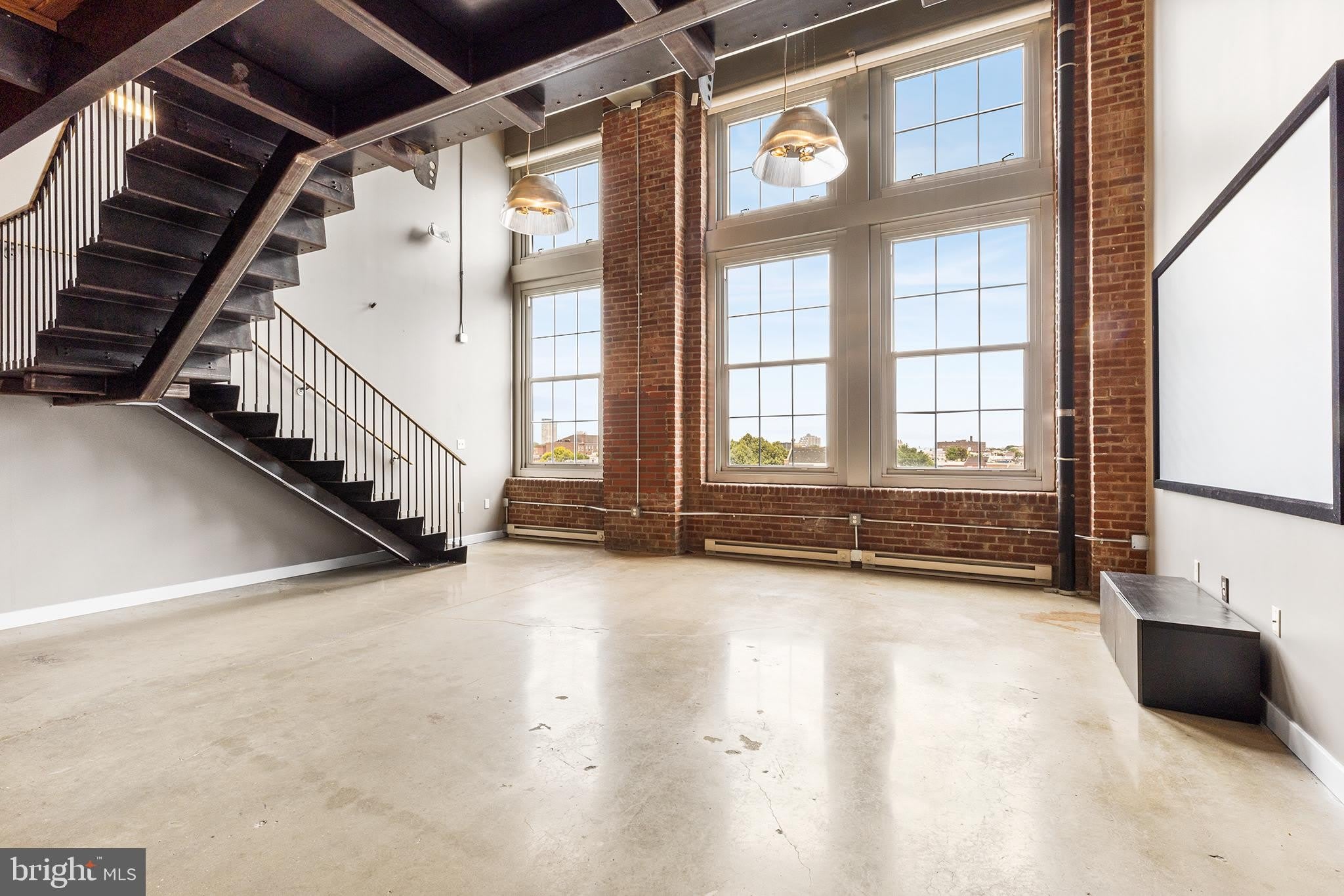 1101 WASHINGTON Avenue – photo 1