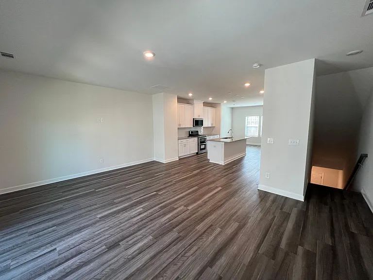 2027 Tears Ln Charlotte, NC 28217 – photo 3