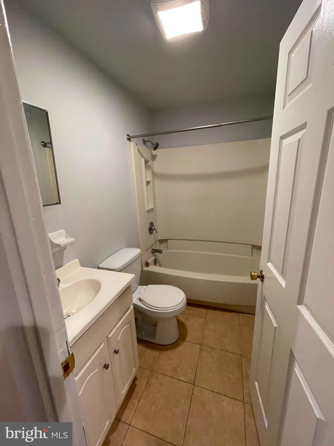 1732 W DIAMOND Street – photo 3