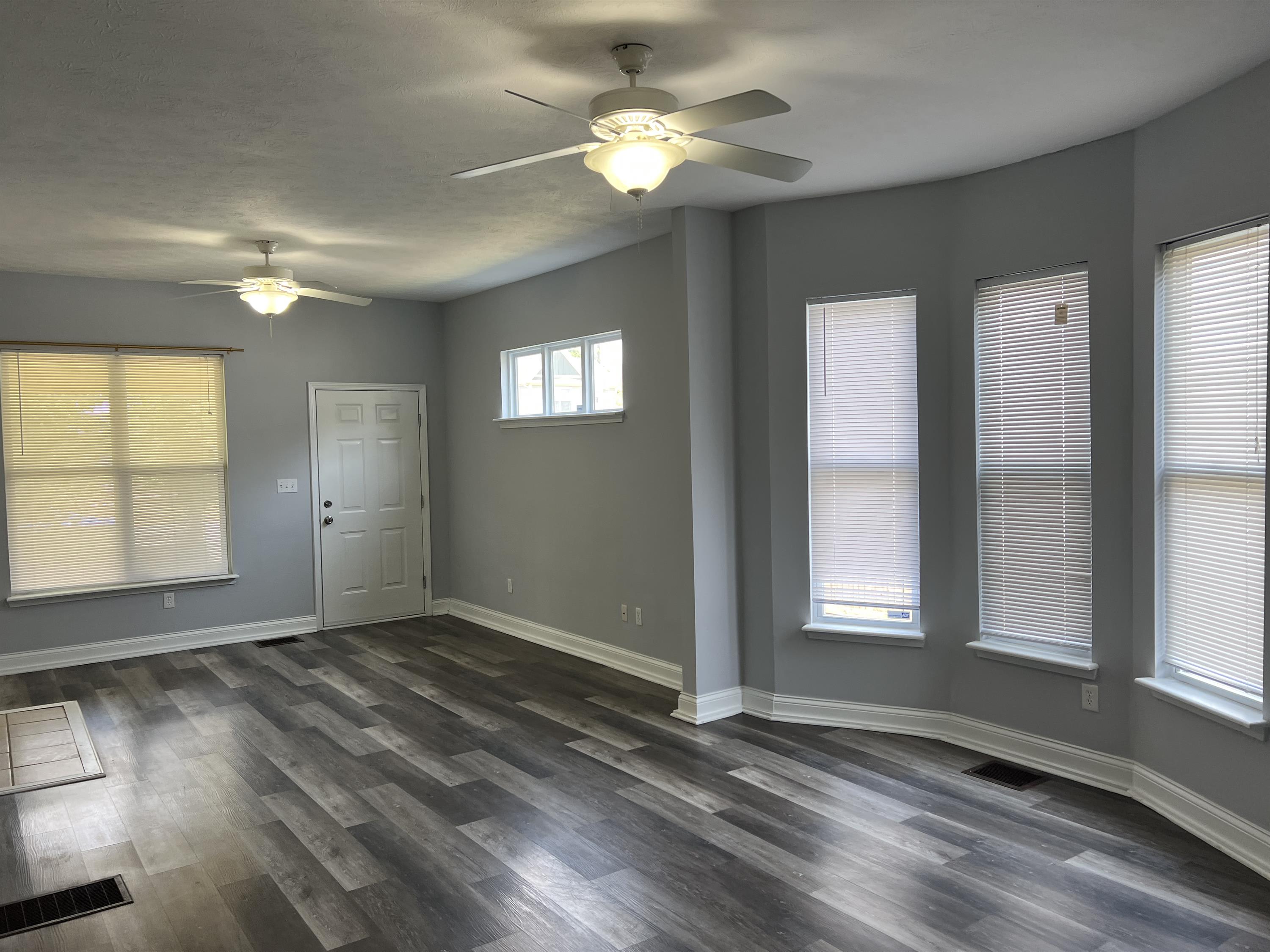 2527 N. College Avenue – photo 3