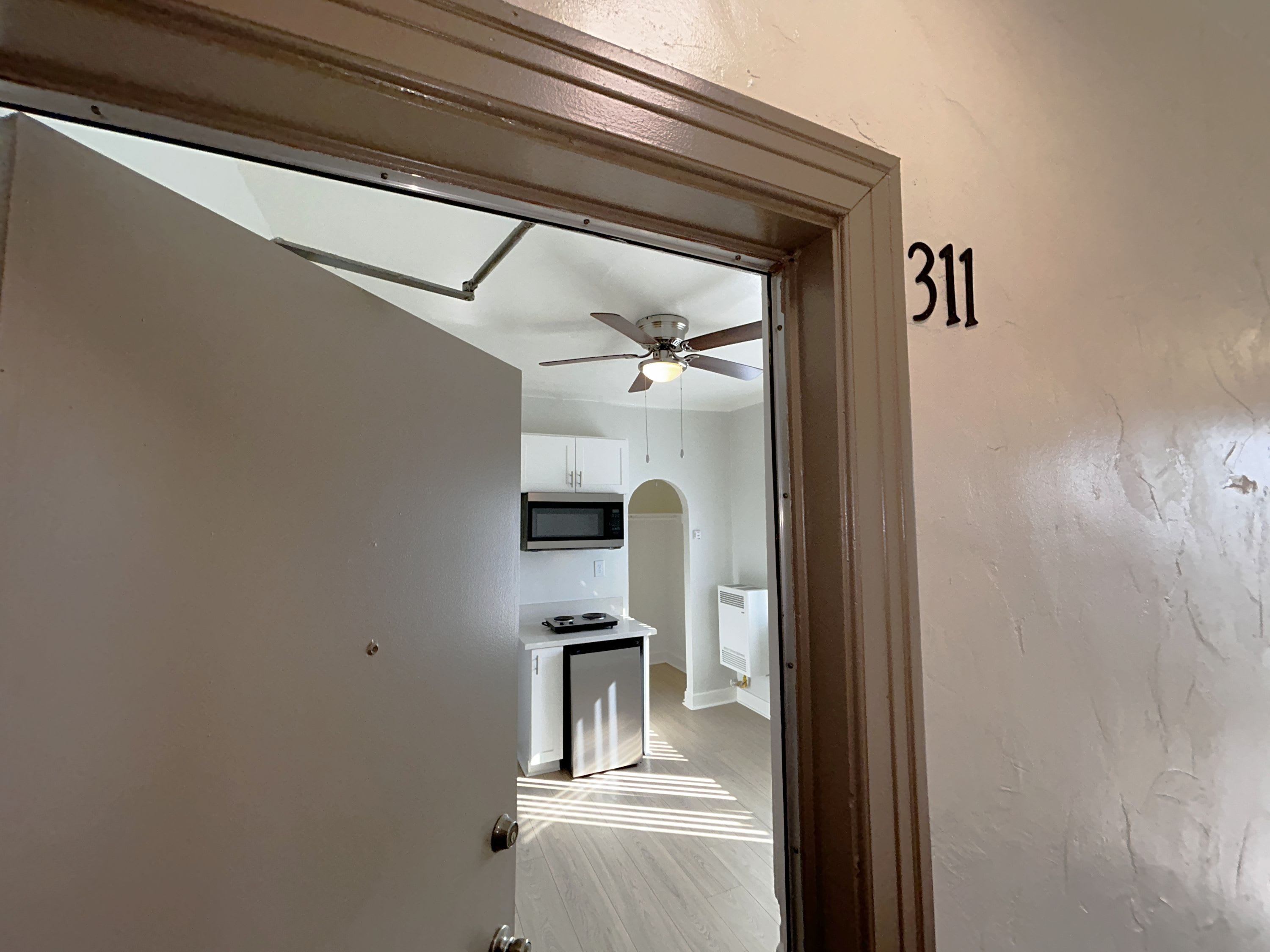 320 N. Ardmore Avenue – photo 2