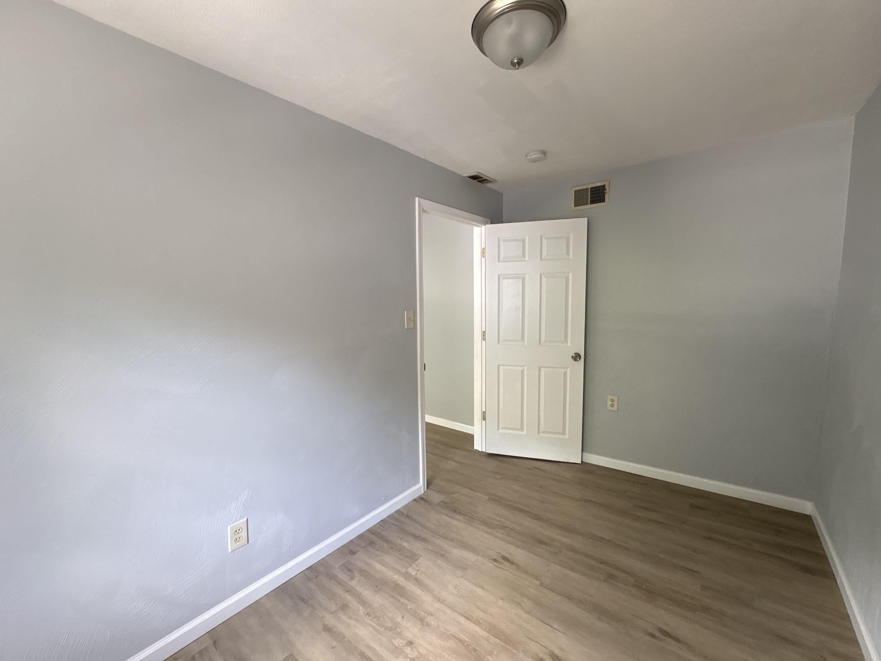 1450 Fleming Avenue – photo 5