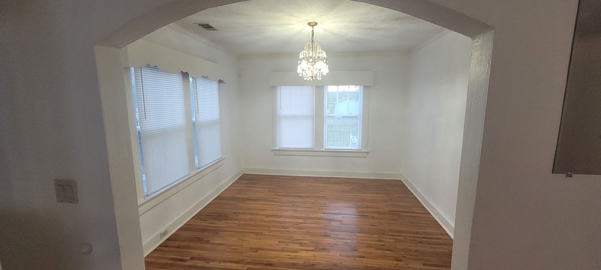 2-bedroom, 1 bathroom – photo 4