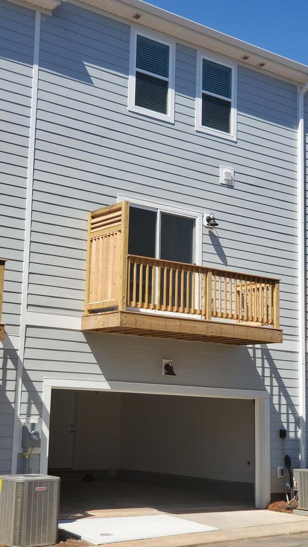 Room in 4 Bedroom Home at Tears Ln – photo 2