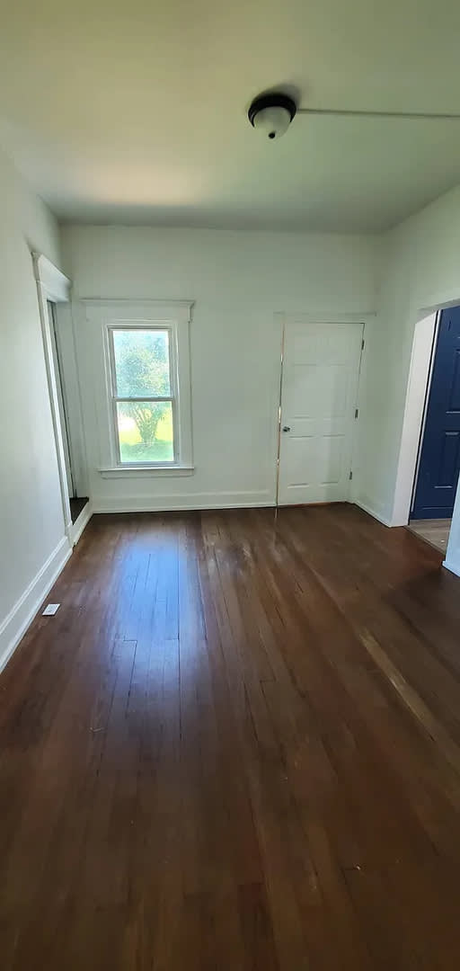 1118 W Webster – photo 3
