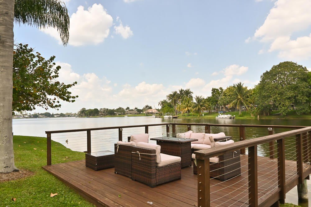 12828 Meadowbreeze Drive – photo 1