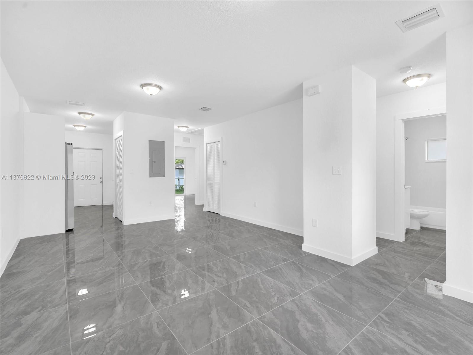 2448 Nw 42nd St – photo 5