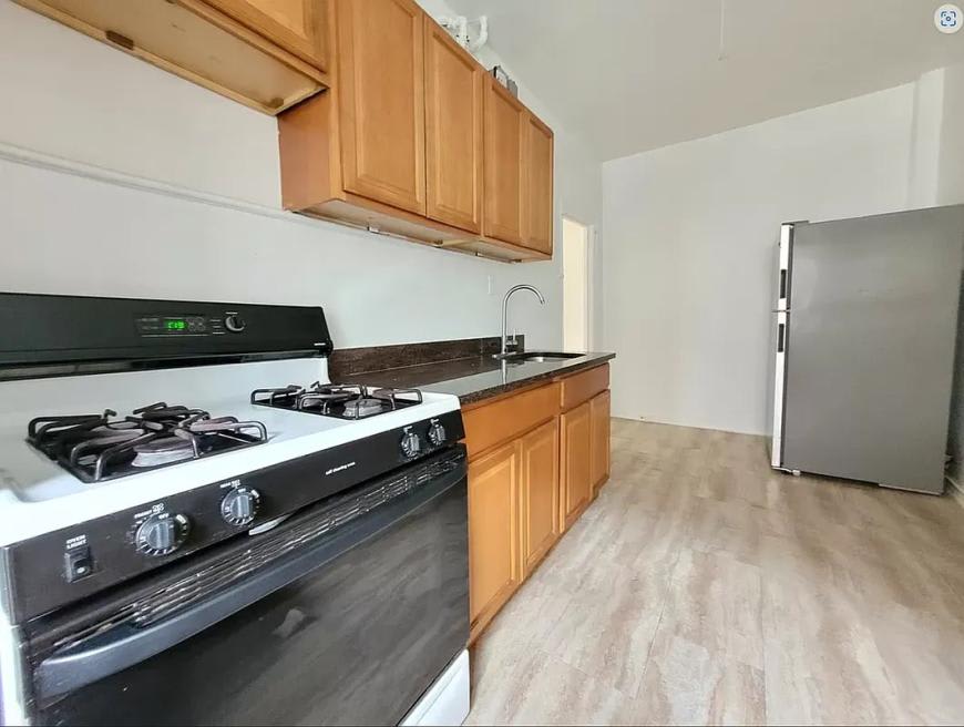 2376 Ryer Avenue – photo 1