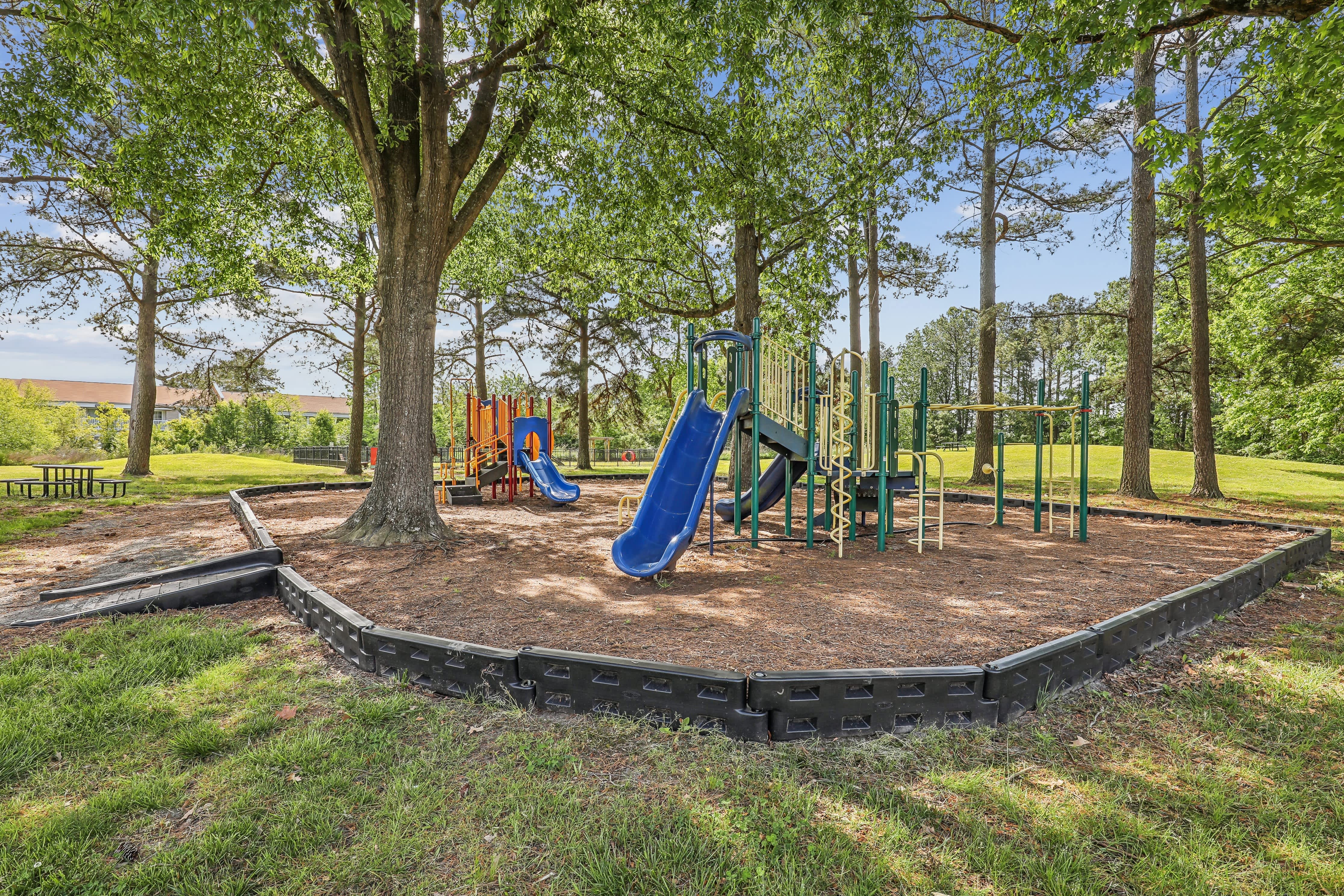 Woodshire Apartments – photo 1