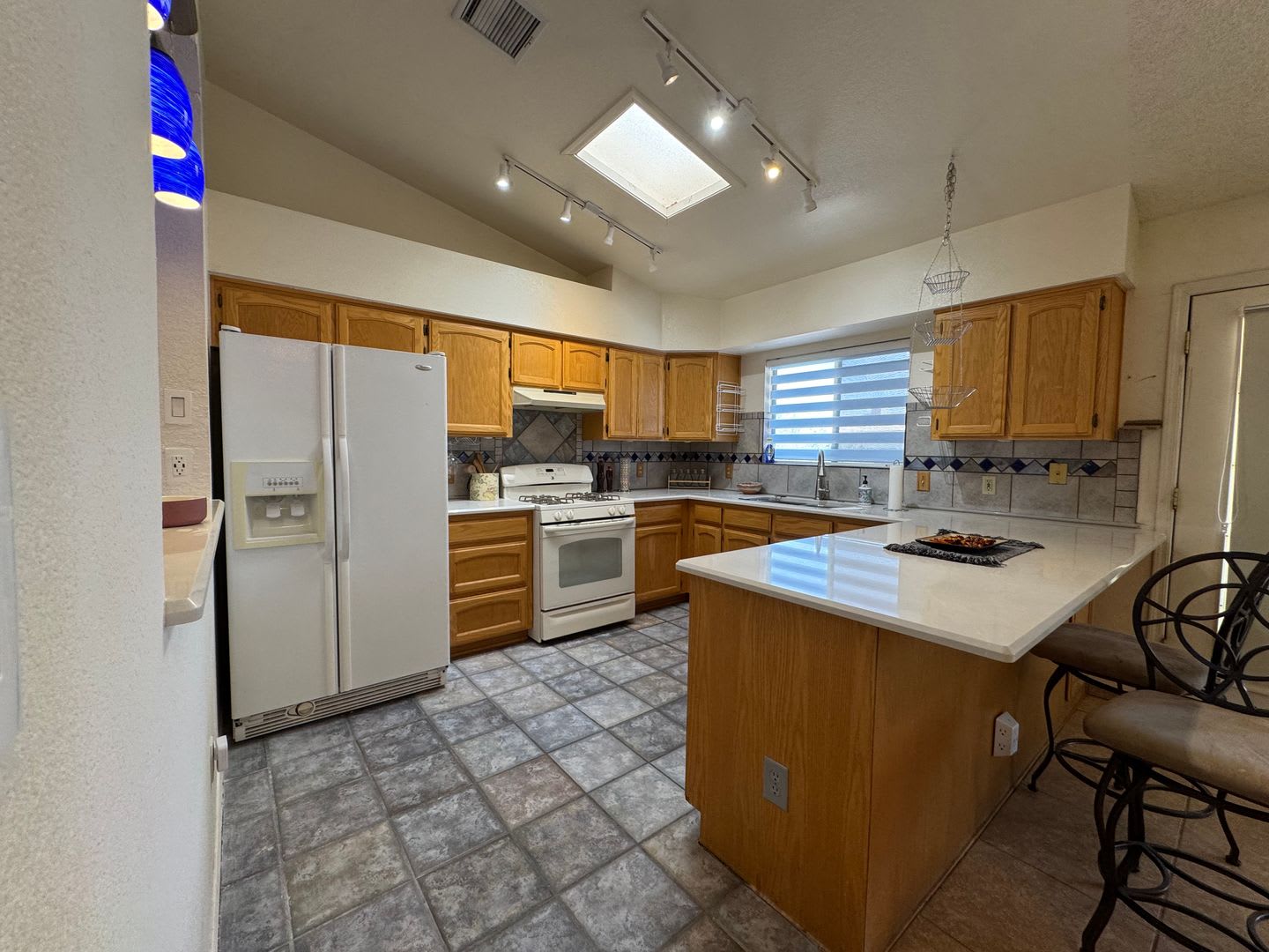 3BR/2BA/2CG, 1855 sq.ft. rental in Sierra Vista, AZ – photo 5