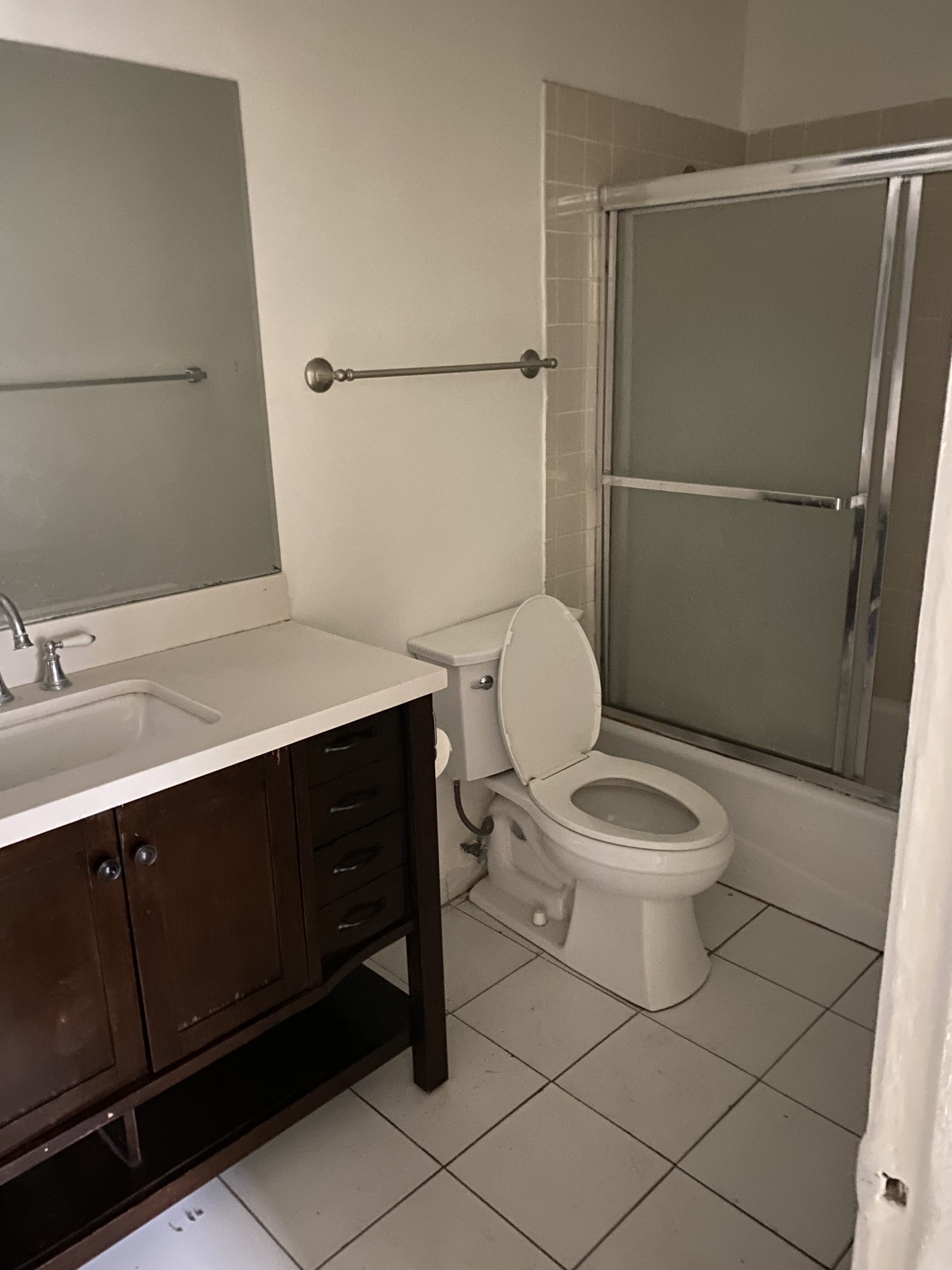 542 E Rhea St – photo 1