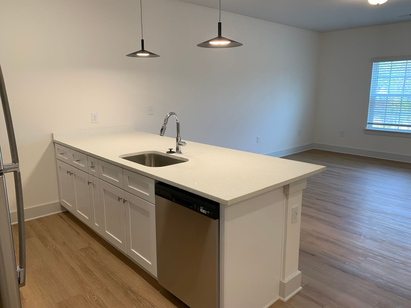 Summer Rent Special on this Beautiful Brand New Three Bedroom Apartment! – photo 3