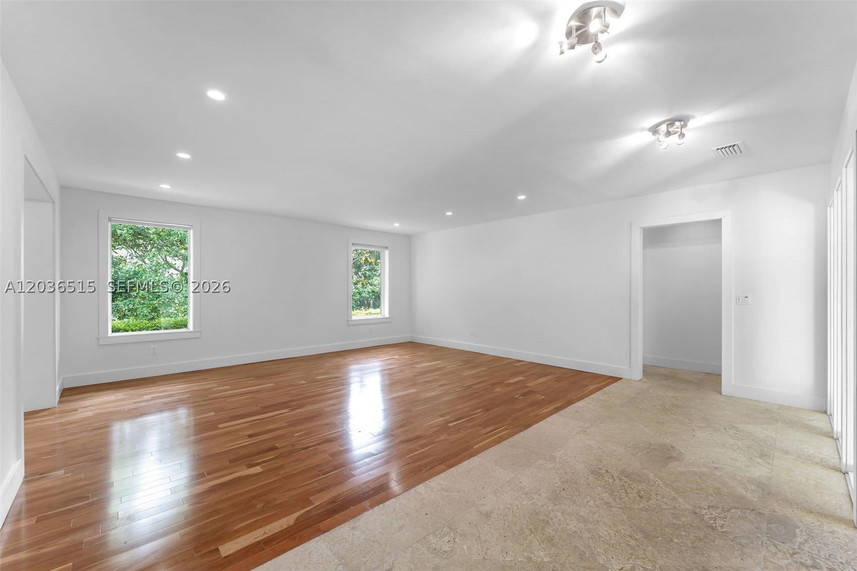 7711 SW 47th Ave – photo 4