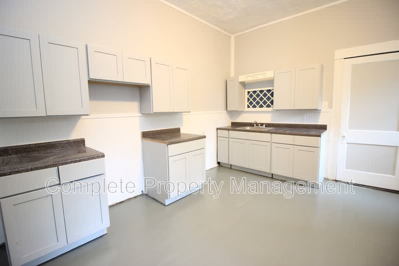 1822 Exeter Avenue – photo 4