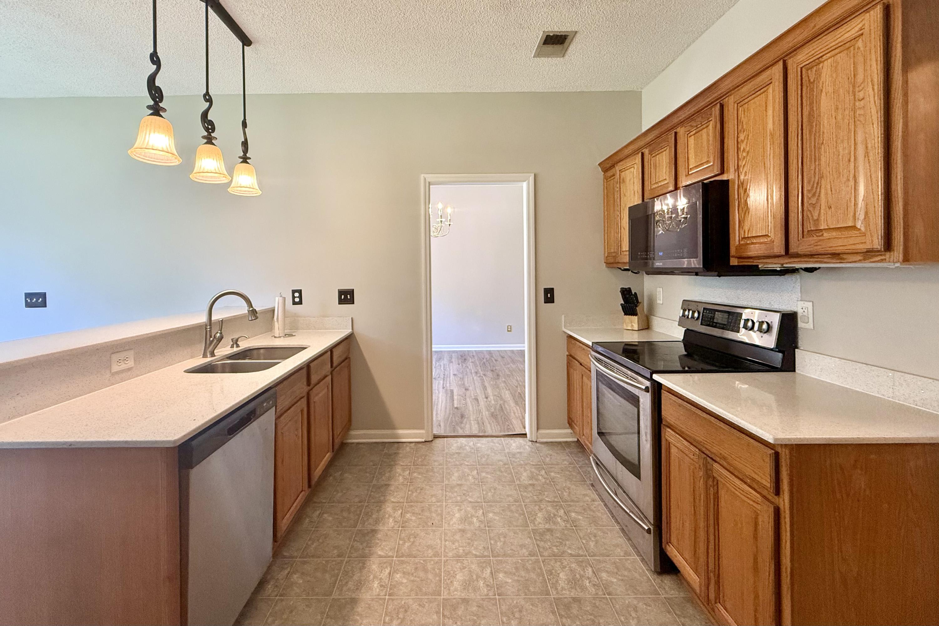 102 Adthan Cir – photo 5