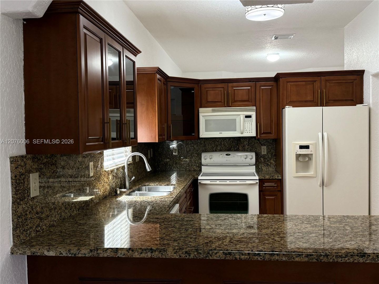 15957 SW 54th Terrace, Miami, FL 33185 – photo 3