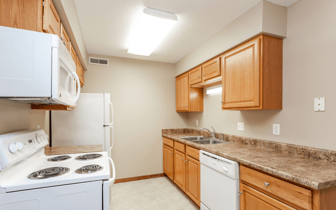 Lake Shore Place – photo 4