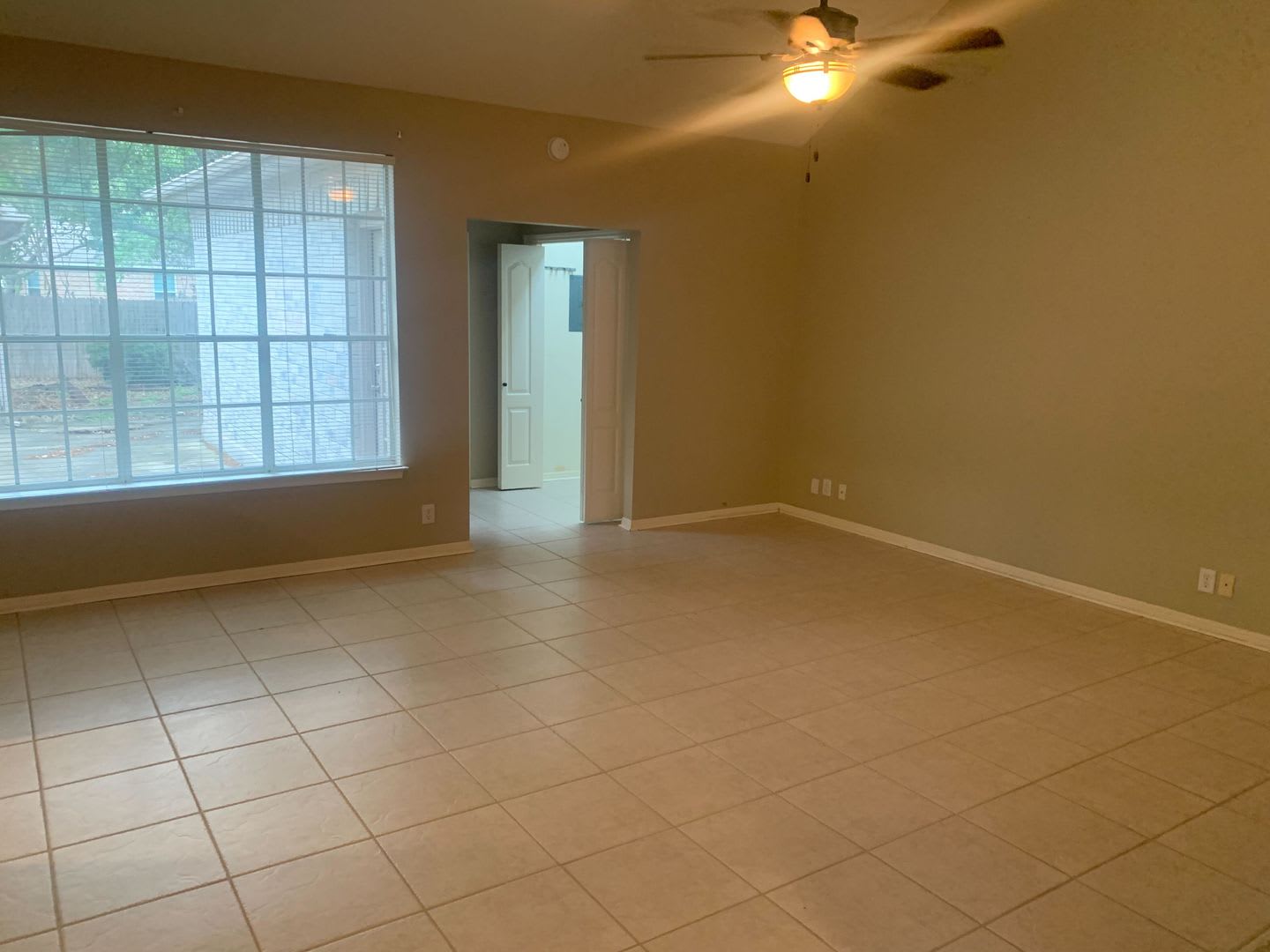 Coming Soon 3 Bedrooms 2 Bathrooms 2 Living Areas Fireplace – photo 5
