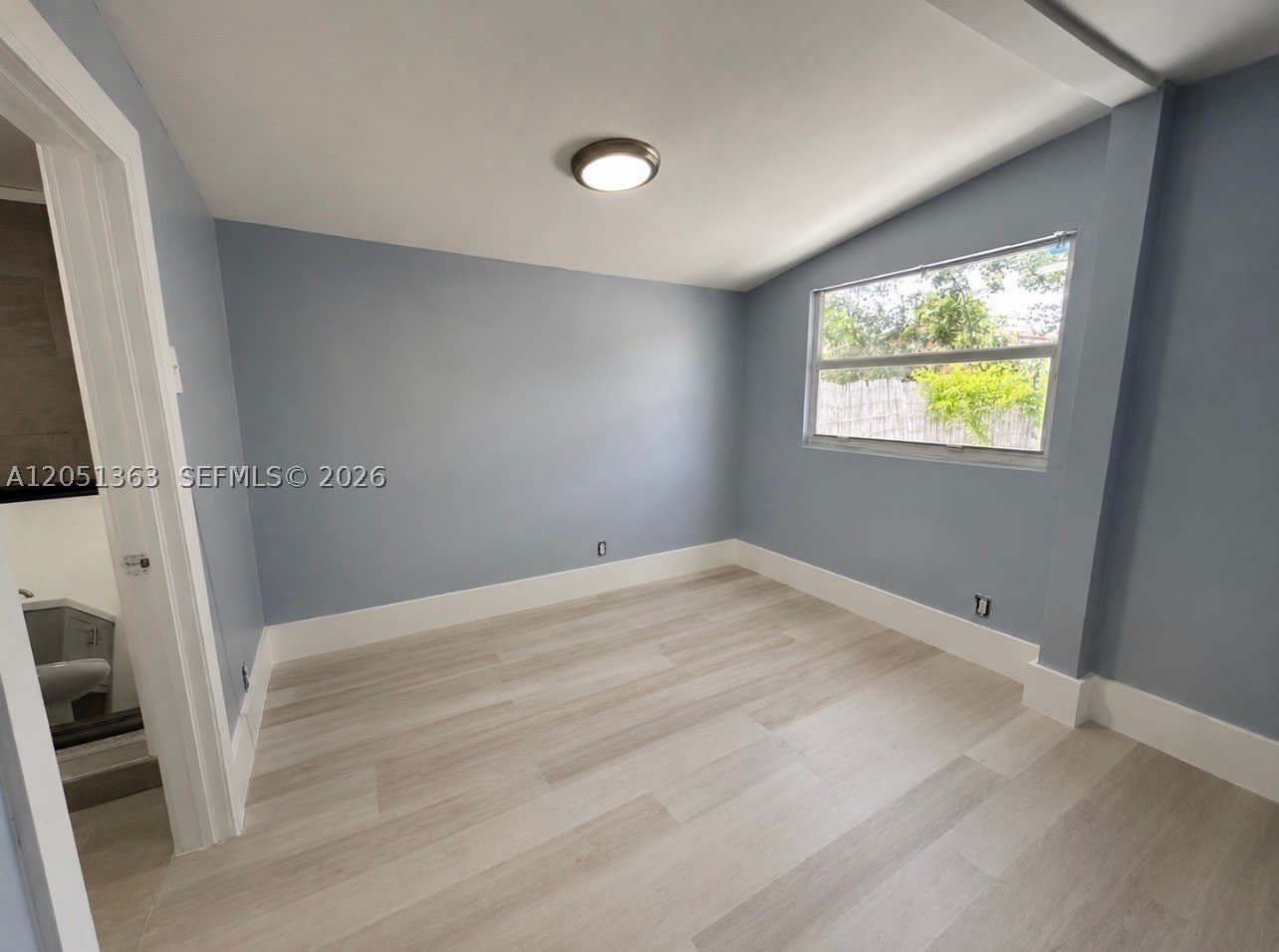 1872 Nw 1St St – photo 3