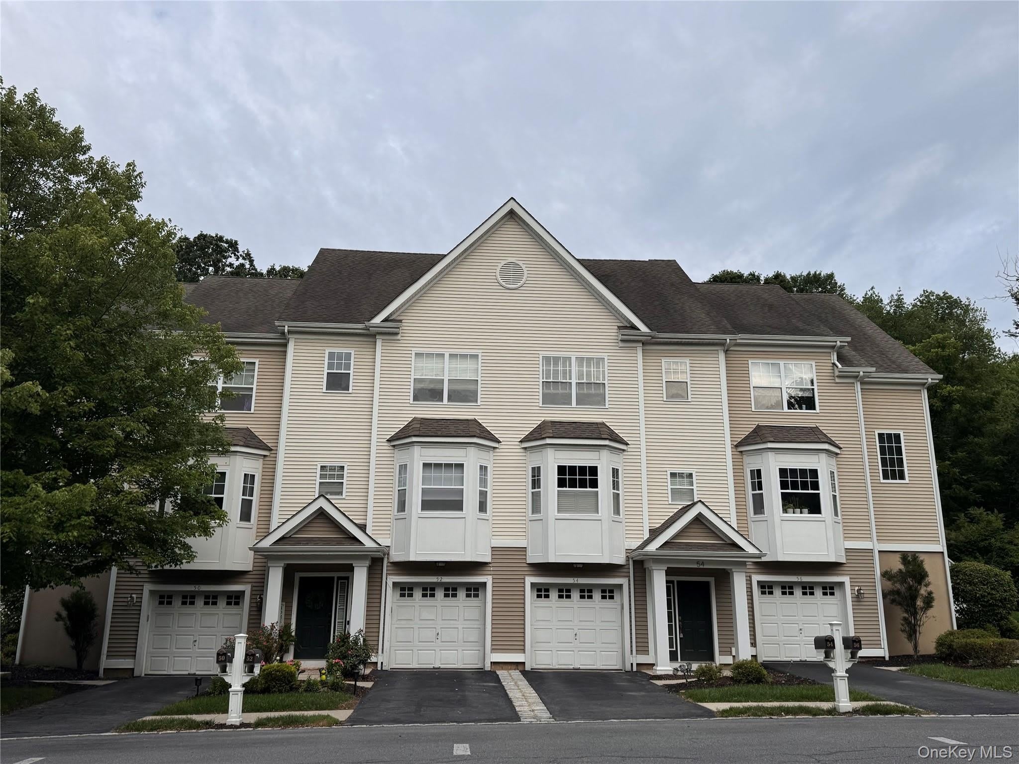 54 Fairways Drive – photo 2
