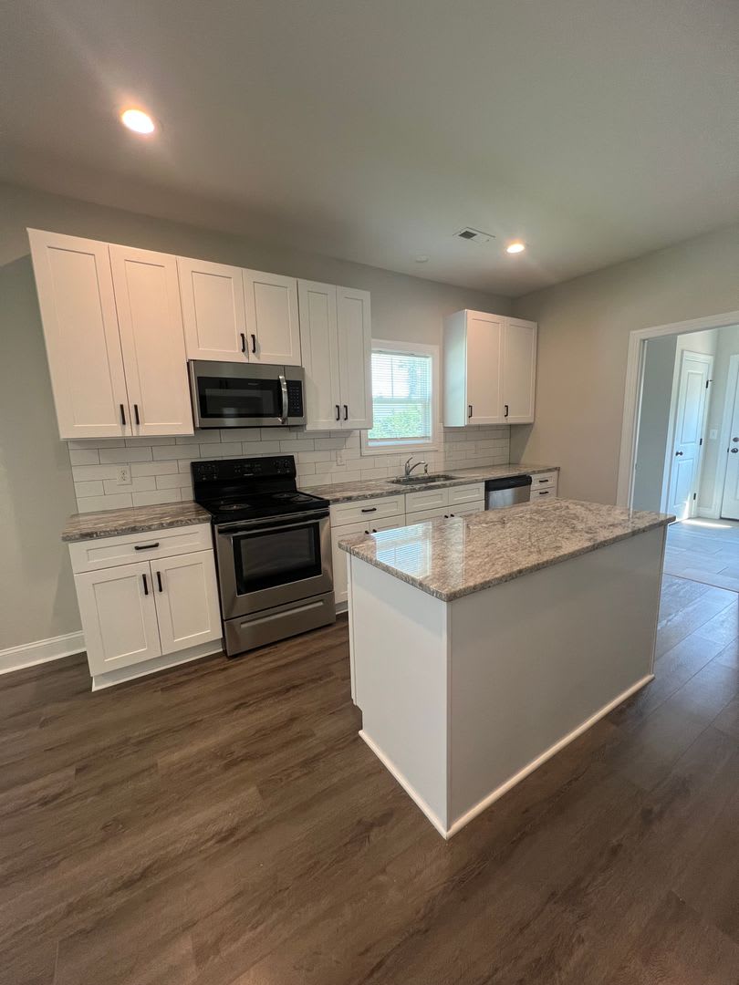 Newer Construction 3 Bedroom House – photo 3