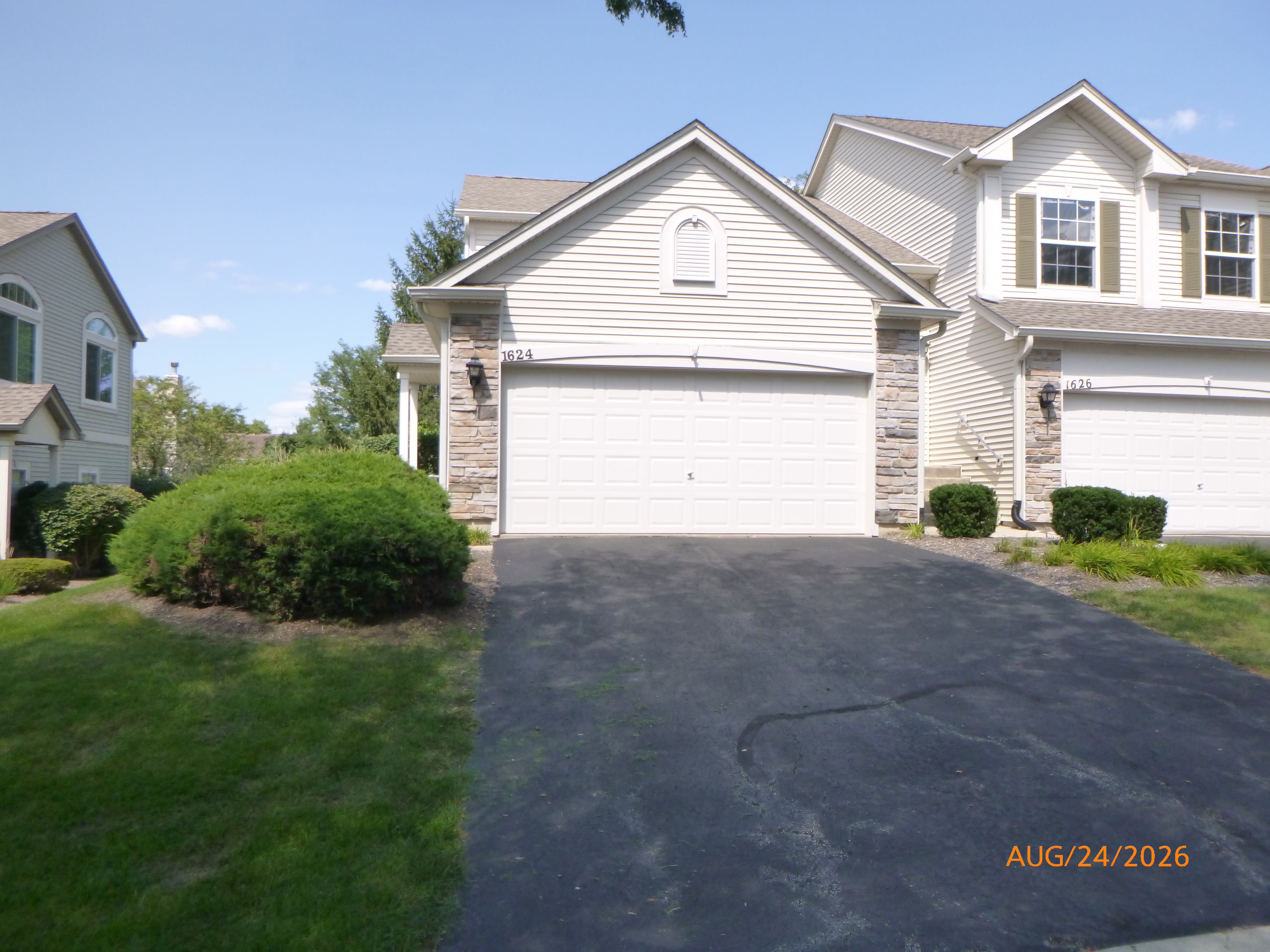 1624 Fredericksburg Ln – photo 2