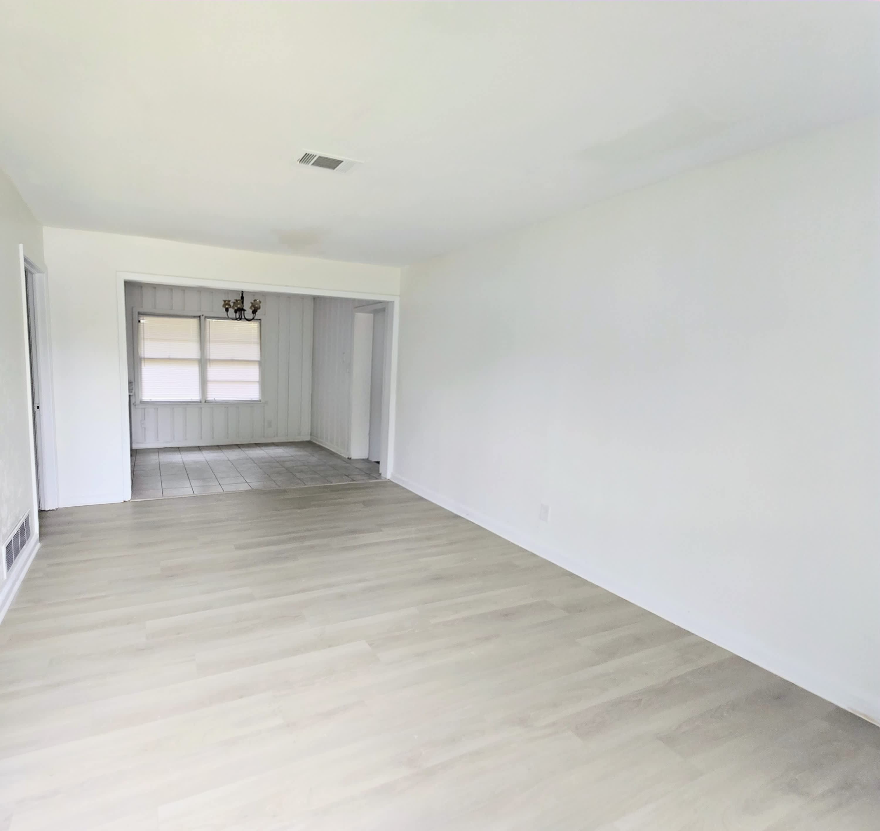 204 West Park AvenueMontgomery – photo 2