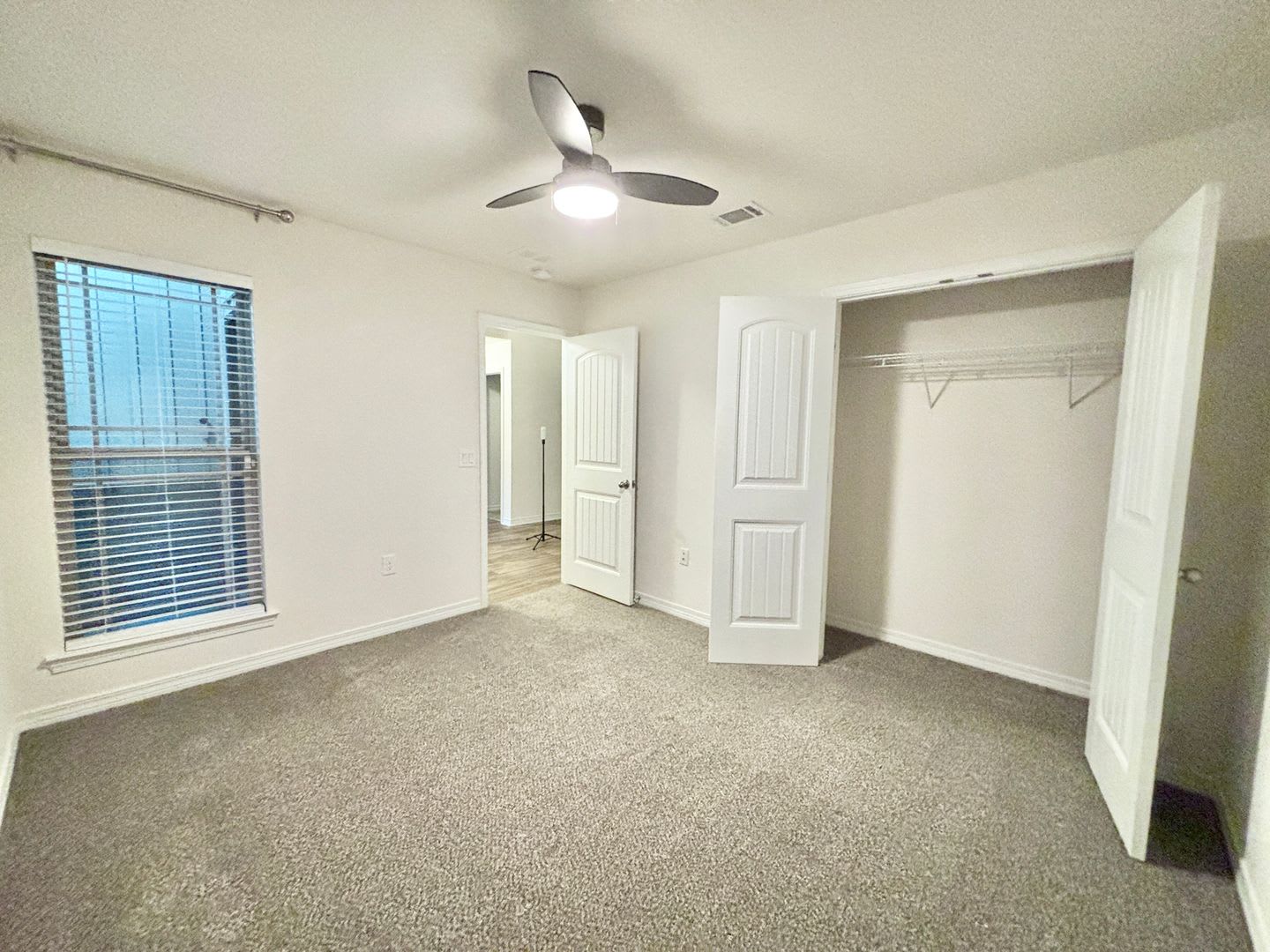 Spacious 4-Bedroom Home – photo 5