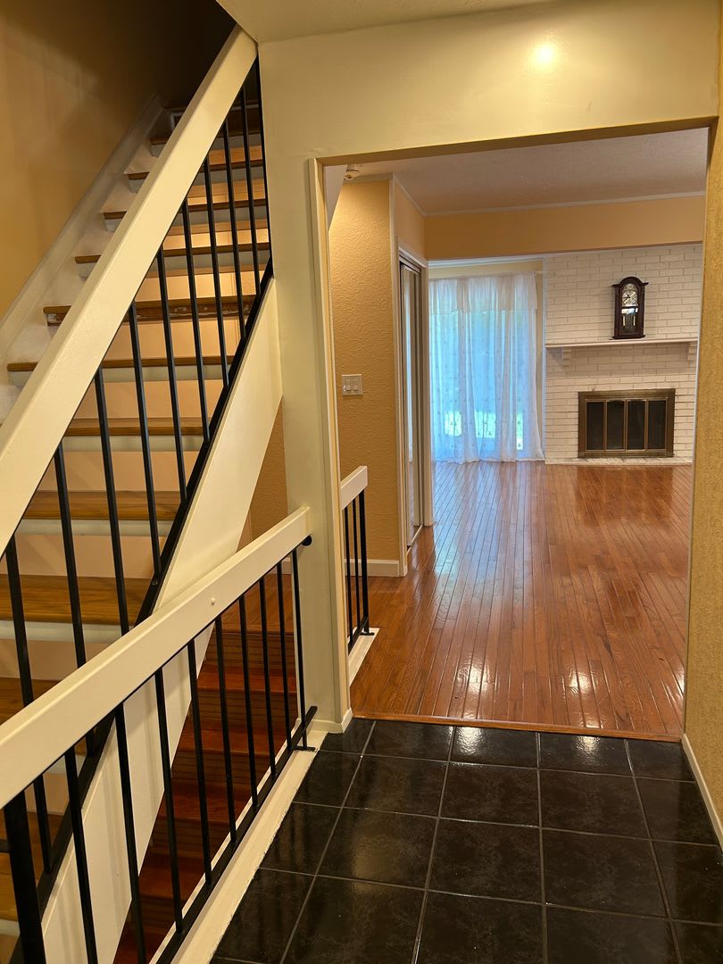 3 Bedroom Condo with Full Finished Basement for Rent – photo 5