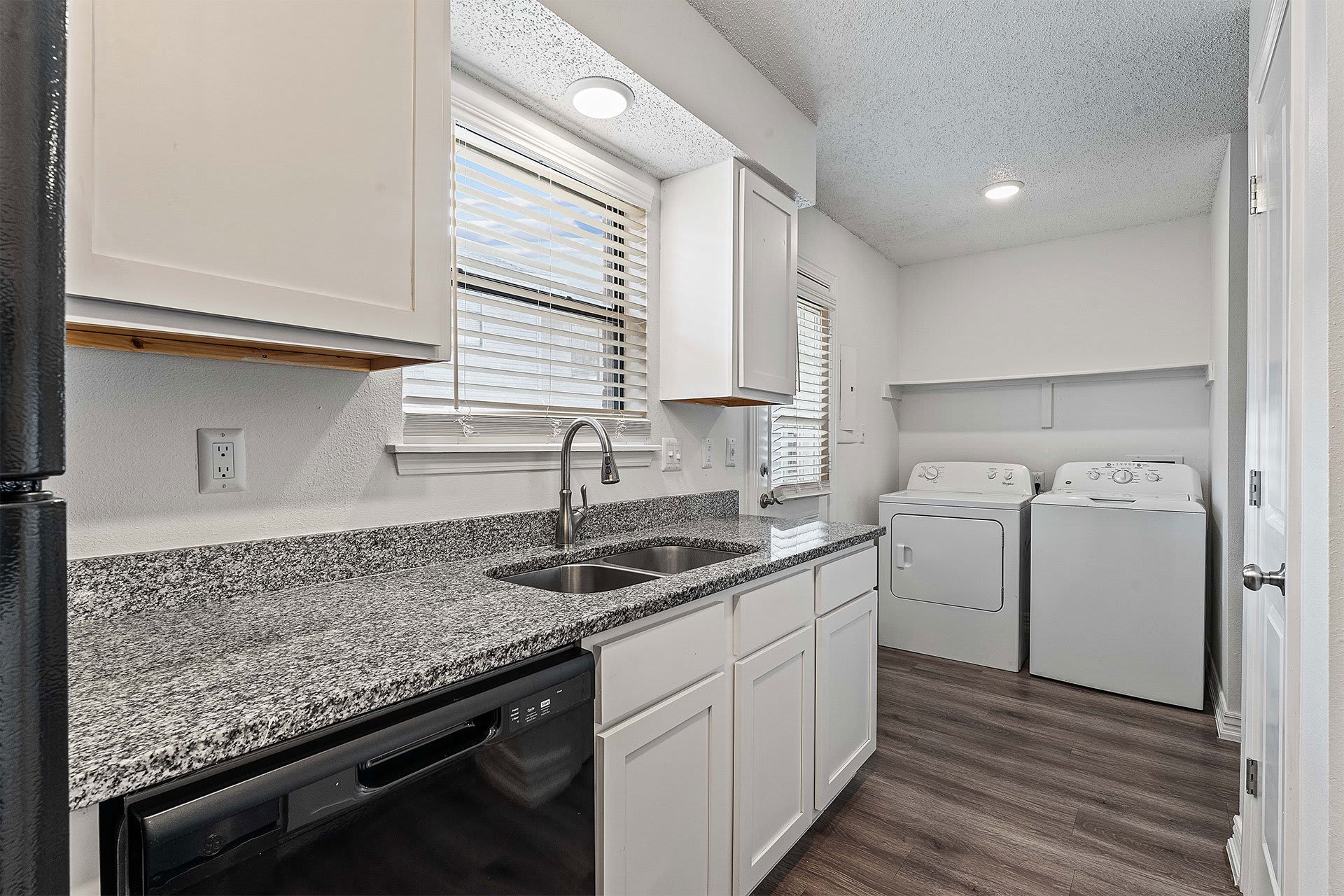 Reserve On Central Townhomes – photo 5