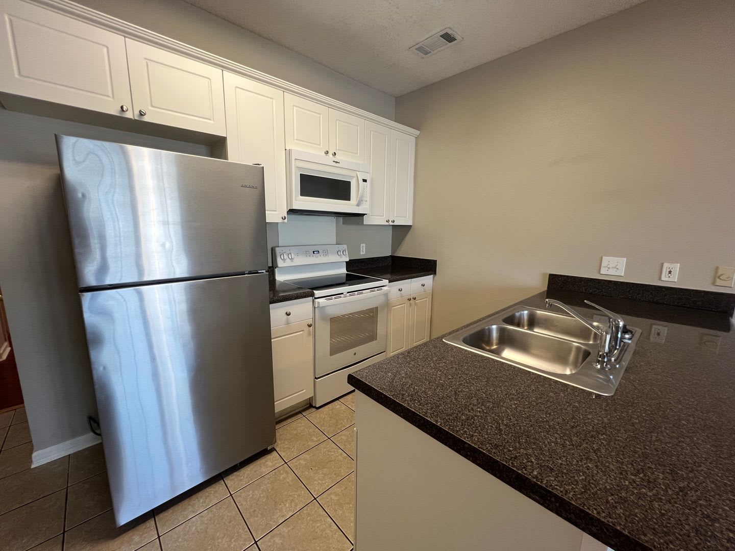 Auburn Townhome – photo 5