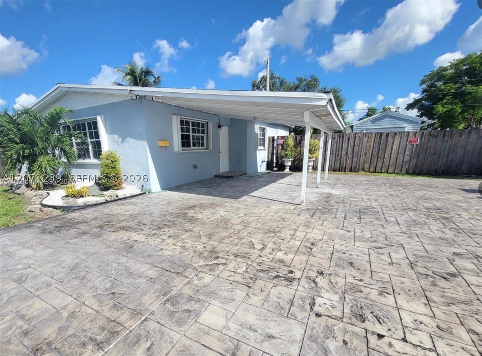7031 Taylor St – photo 2