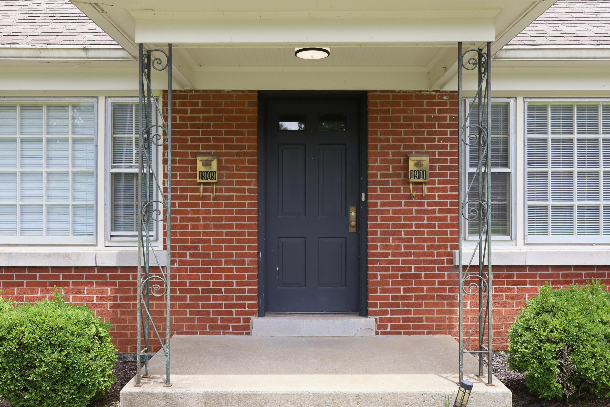 1909 Fontaine Road – photo 2