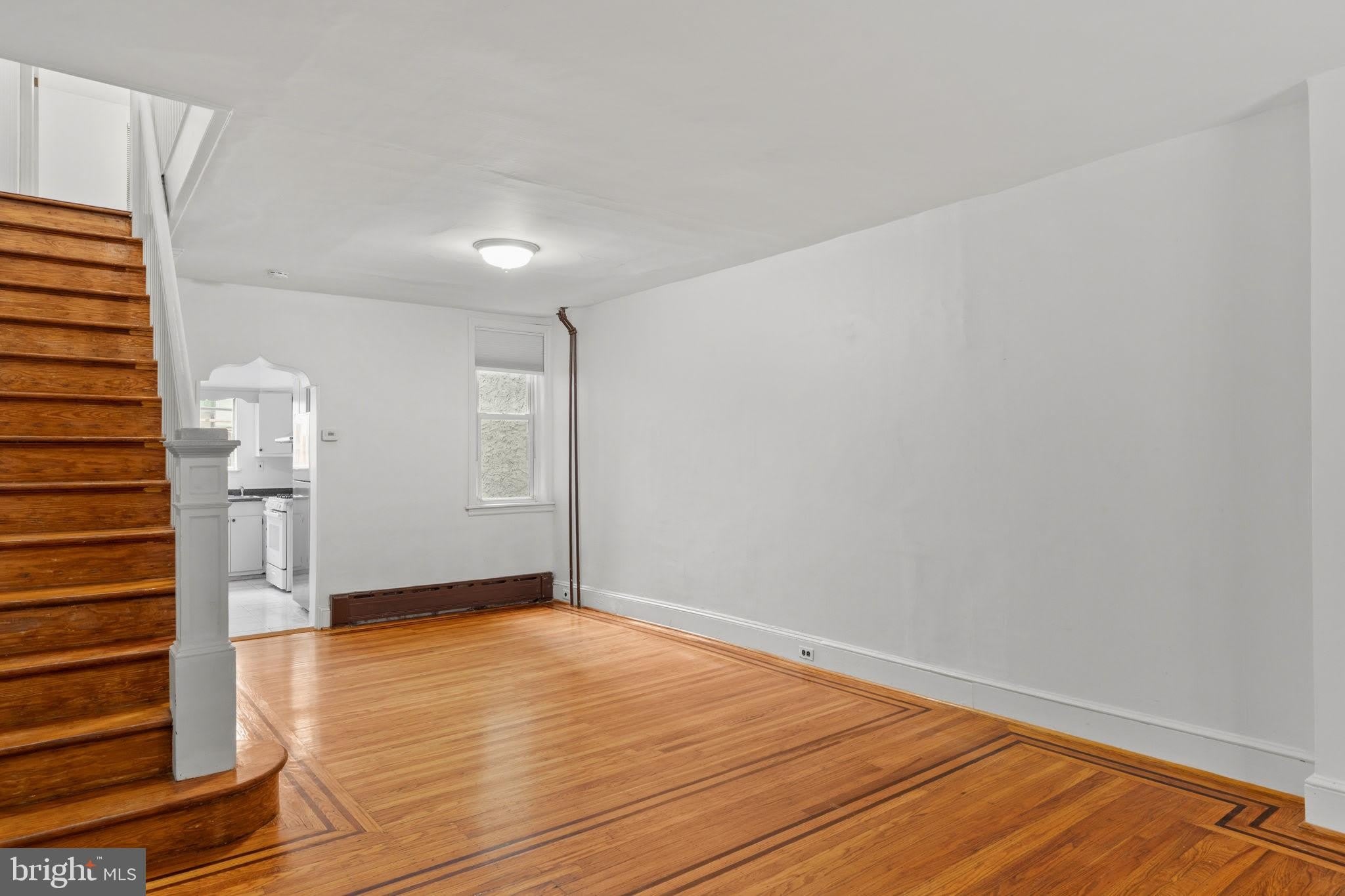 1823 S HICKS Street – photo 2